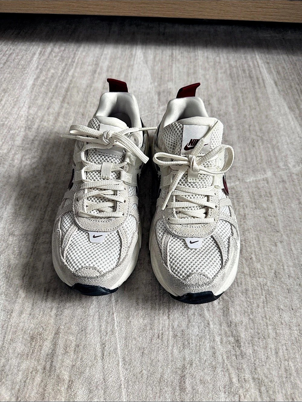 Nike V2K Run Sz 6.5